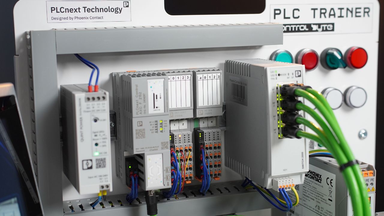 AXC F 2152 — konfiguracja sterownika, switcha i wysp I/O w PLCnext Engineer
