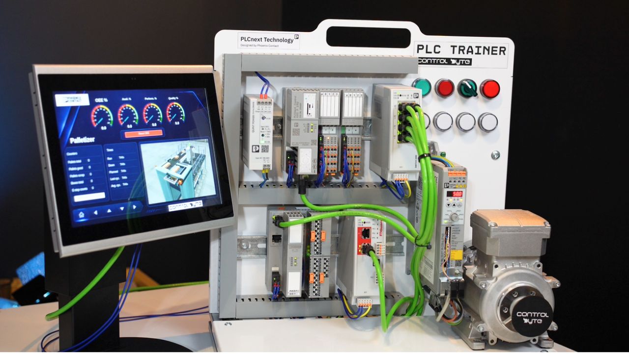 Programowanie sterowników PLCnext Control –  jak zacząć z Phoenix Contact