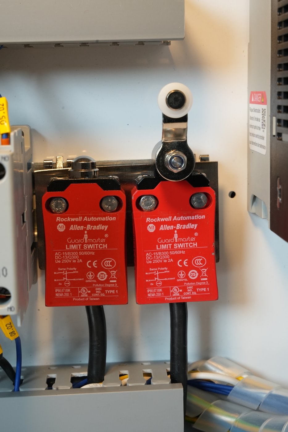 Krańcówki bezpieczeństwa Rockwell Automation Guardmaster z dźwignią rolkową