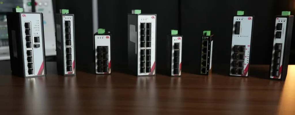 Rząd switchy przemysłowych COMPARTA: niezarządzalne, zarządzalne, z portami SFP i PoE